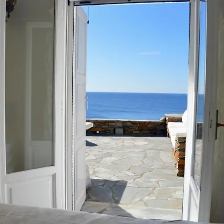 Romantic And Cozy House On The Waterfront In Koundouros, Kea *